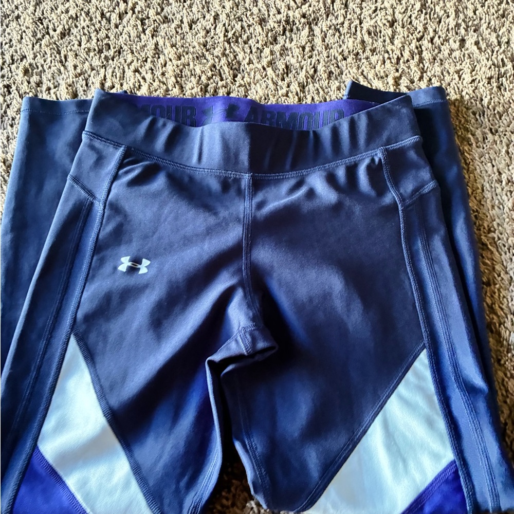 Under Armour Purple and Black Leggings. Under Armoir black and blue leggings - Picture 2 of 8